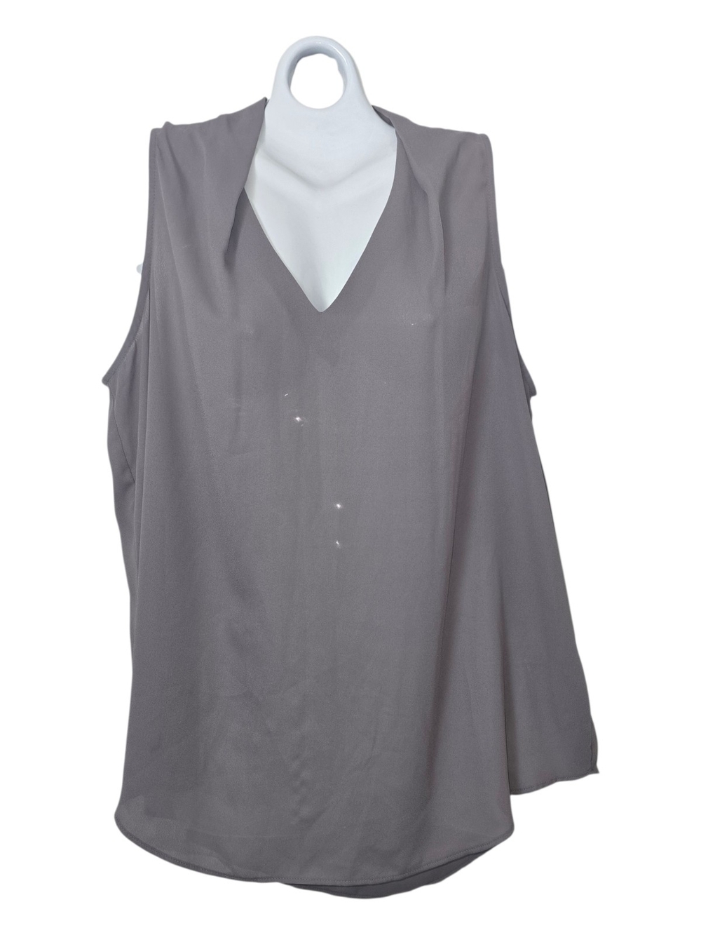 Violet & Claire Sleeveless V-Neck Camisole in Gray